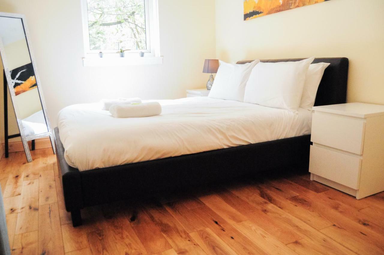 Bright City Centre House - Private Garden & Parking! Villa Glasgow Buitenkant foto